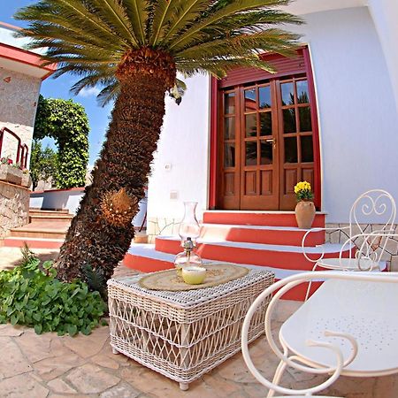 Perrone Apartments Триказе Экстерьер фото